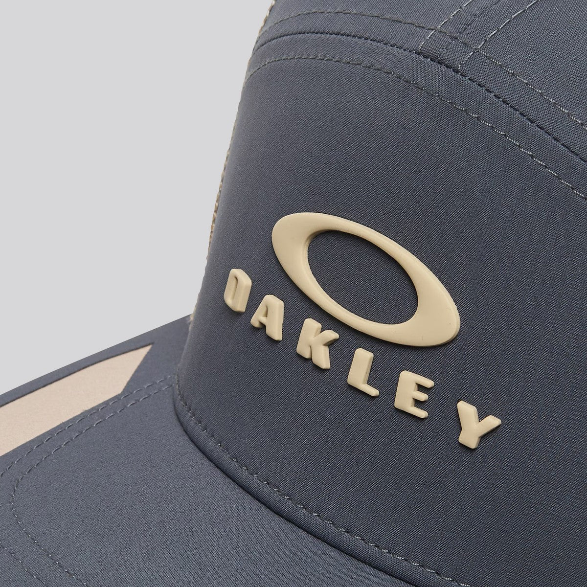 GORRA OAKLEY PODIUM TRUCKER GRAPHITE/PEBBLE
