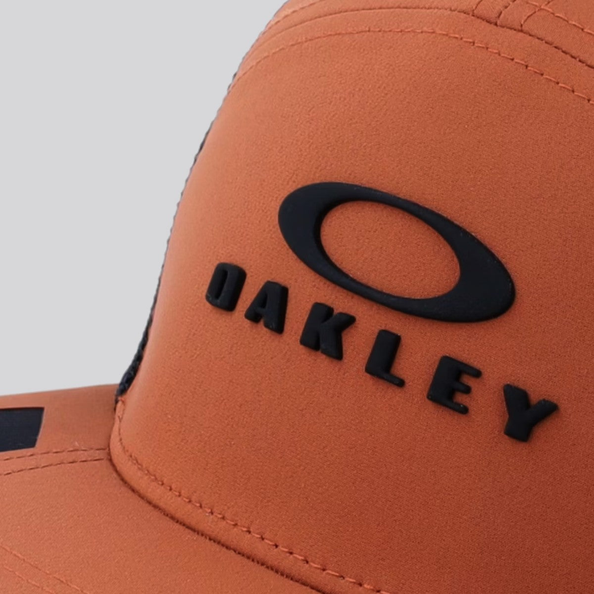 Oakley Podium Trucker